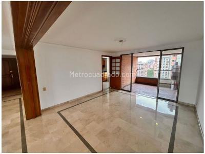 Apartamento de 3 alcobas en venta en Los Balsos, Medellín, 211 m² · foto 5 de 20