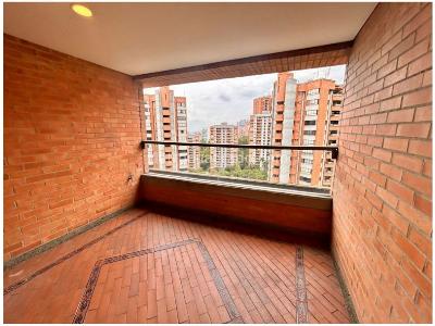 Apartamento de 3 alcobas en venta en Los Balsos, Medellín, 211 m² · foto 11 de 20