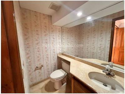 Apartamento de 3 alcobas en venta en Los Balsos, Medellín, 211 m² · foto 20 de 20