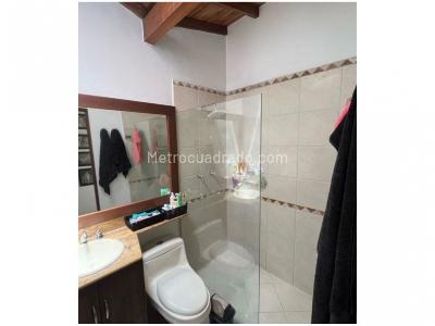 Casa de 3 alcobas en venta en La Abadia, Envigado, 166 m² · foto 9 de 20