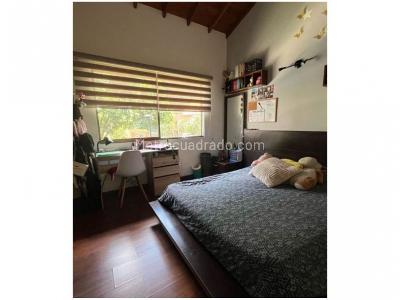 Casa de 3 alcobas en venta en La Abadia, Envigado, 166 m² · foto 10 de 20
