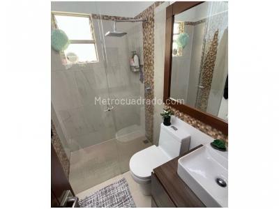 Casa de 3 alcobas en venta en La Abadia, Envigado, 166 m² · foto 13 de 20