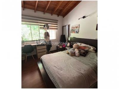 Casa de 3 alcobas en venta en La Abadia, Envigado, 166 m² · foto 14 de 20