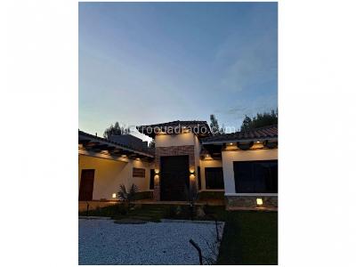 Casa de 4 alcobas en venta en San Antonio De Pereira, Rionegro, 390 m² · foto 2 de 20