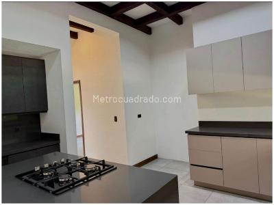 Casa de 4 alcobas en venta en San Antonio De Pereira, Rionegro, 390 m² · foto 4 de 20