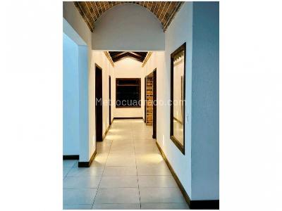 Casa de 4 alcobas en venta en San Antonio De Pereira, Rionegro, 390 m² · foto 18 de 20