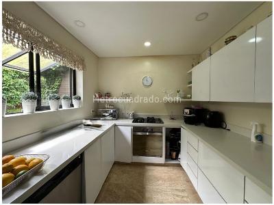 Casa de 3 alcobas en venta en Las Palmas, Medellín, 360 m² · foto 4 de 20