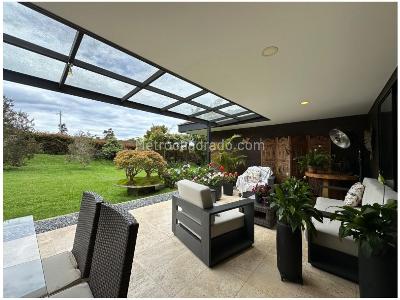 Casa de 3 alcobas en venta en Las Palmas, Medellín, 360 m² · foto 9 de 20