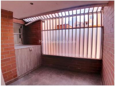 Apartamento de 3 alcobas en venta en Laureles, Medellín, 99 m² · foto 5 de 6