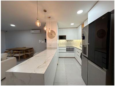 Apartamento en venta en Loma Del Escobero, Envigado · foto 2 de 15
