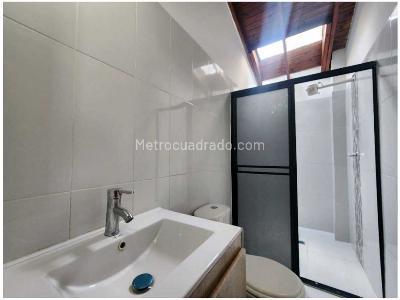 Apartamento en venta en La Floresta, Medellín · foto 15 de 18