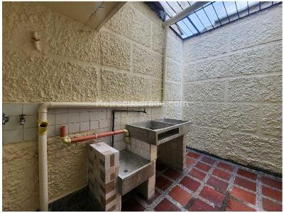 Apartamento en venta en La Floresta, Medellín · foto 18 de 18