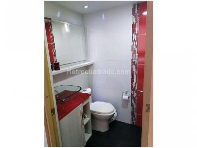 Apartamento de 2 alcobas en venta en Loma De Los Bernal, Medellín, 80 m² · foto 10 de 10
