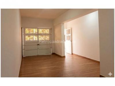 Casa de 4 alcobas en venta en Santa Teresita, Medellín, 203 m² · foto 4 de 20