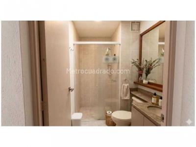 Apartamento de 3 alcobas en venta en Loma De Los Bernal, Medellín, 84 m² · foto 6 de 9