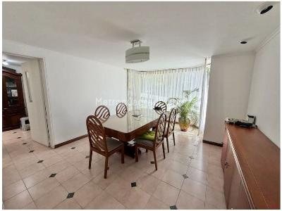 Casa de 5 alcobas en venta en El Poblado, Medellín, 305 m² · foto 2 de 20