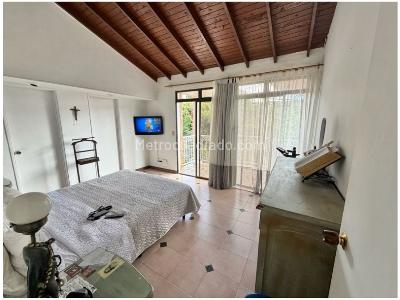 Casa de 5 alcobas en venta en El Poblado, Medellín, 305 m² · foto 17 de 20