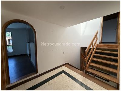 Casa de 3 alcobas en venta en San Lucas, Envigado, 220 m² · foto 17 de 20