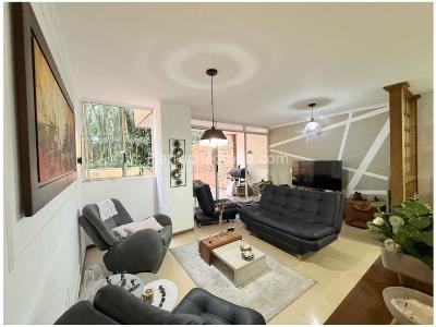 Apartamento de 3 alcobas en venta en Castropol, Medellín, 120 m² · foto 3 de 20
