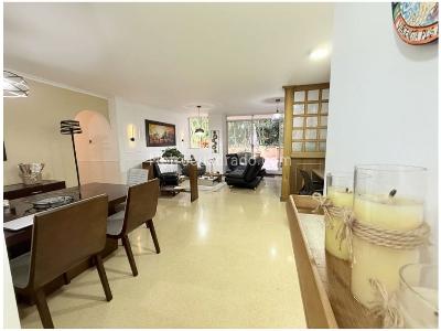 Apartamento de 3 alcobas en venta en Castropol, Medellín, 120 m² · foto 5 de 20