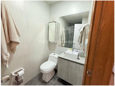 Apartamento de 3 alcobas en venta en Castropol, Medellín, 120 m² · foto 9 de 20