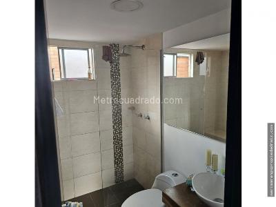 Apartamento de 2 alcobas en venta en Patio Bonito, Medellín, 99 m² · foto 13 de 19