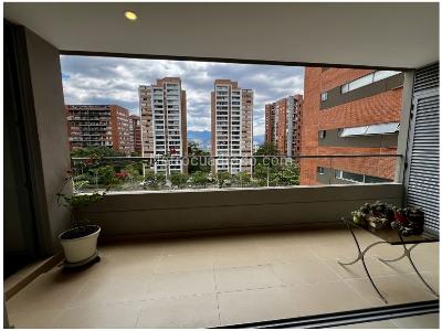 Apartamento de 3 alcobas en venta en Los Balsos, Medellín, 108 m² · foto 2 de 12