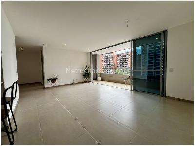 Apartamento de 3 alcobas en venta en Los Balsos, Medellín, 108 m² · foto 4 de 12