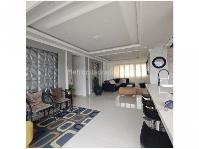 Apartamento de 3 alcobas en venta en Castropol, Medellín, 126 m² · foto 3 de 20