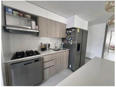 Apartamento de 3 alcobas en venta en Mayorca, Sabaneta, 87 m² · foto 2 de 20