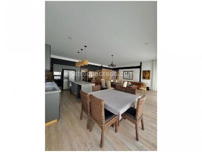 Casa de 3 alcobas en venta en Las Palmas, Medellín, 370 m² · foto 2 de 16