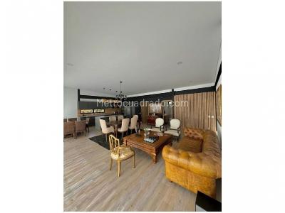 Casa de 3 alcobas en venta en Las Palmas, Medellín, 370 m² · foto 7 de 16