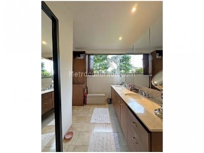 Casa de 3 alcobas en venta en Alto De Las Palmas, Envigado, 450 m² · foto 10 de 20