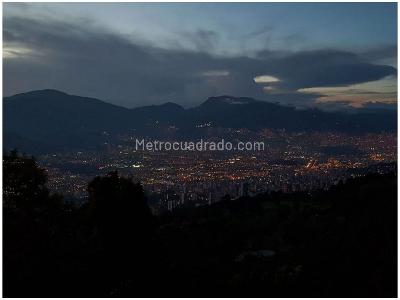 Casa de 3 alcobas en venta en Alto De Las Palmas, Envigado, 450 m² · foto 18 de 20