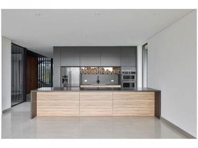 Casa de 4 alcobas en venta en Alto De Las Palmas, Envigado, 490 m² · foto 3 de 20