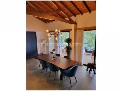 Casa de 4 alcobas en venta en Las Palmas, Medellín, 490 m² · foto 2 de 18