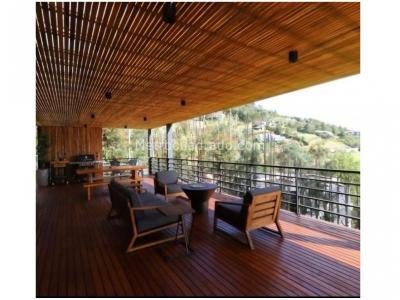 Casa de 4 alcobas en venta en Las Palmas, Medellín, 490 m² · foto 3 de 18