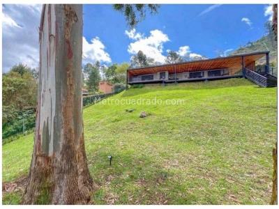 Casa de 4 alcobas en venta en Las Palmas, Medellín, 490 m² · foto 15 de 18