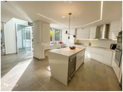Casa de 4 alcobas en venta en Las Palmas, Medellín, 730 m² · foto 3 de 20