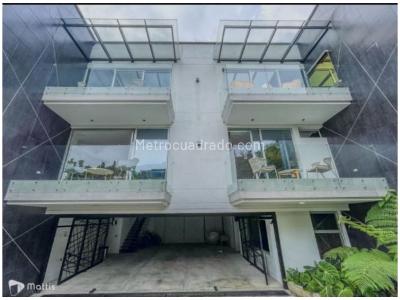 Casa de 4 alcobas en venta en Las Palmas, Medellín, 730 m² · foto 19 de 20