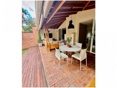 Casa de 3 alcobas en venta en Loma De Las Brujas, Envigado, 200 m² · foto 3 de 19