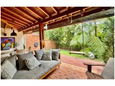 Casa de 3 alcobas en venta en Loma De Las Brujas, Envigado, 200 m² · foto 4 de 19