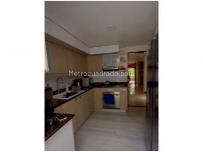 Casa de 3 alcobas en venta en Loma De Las Brujas, Envigado, 200 m² · foto 9 de 19