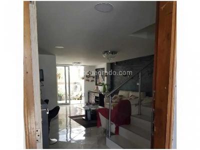 Casa de 5 alcobas en venta en Loma De Los Bernal, Medellín, 165 m² · foto 4 de 17