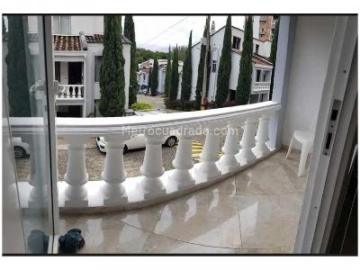 Casa de 5 alcobas en venta en Loma De Los Bernal, Medellín, 165 m² · foto 14 de 17