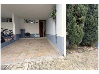 Casa de 5 alcobas en venta en Loma De Los Bernal, Medellín, 165 m² · foto 17 de 17