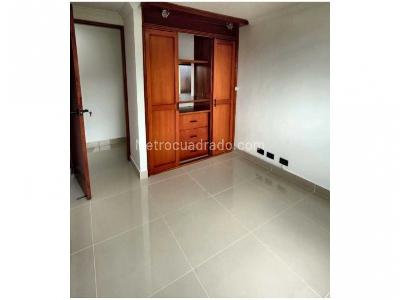 Apartamento de 3 alcobas en venta en Laureles, Medellín, 100 m² · foto 13 de 17
