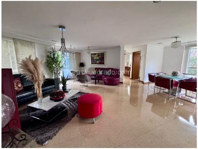 Apartamento de 3 alcobas en venta en Castropol, Medellín, 141 m² · foto 7 de 18