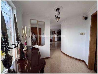 Apartamento de 3 alcobas en venta en Castropol, Medellín, 141 m² · foto 18 de 18