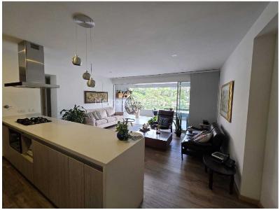 Apartamento de 2 alcobas en venta en Loma De Las Brujas, Envigado, 121 m² · foto 3 de 15